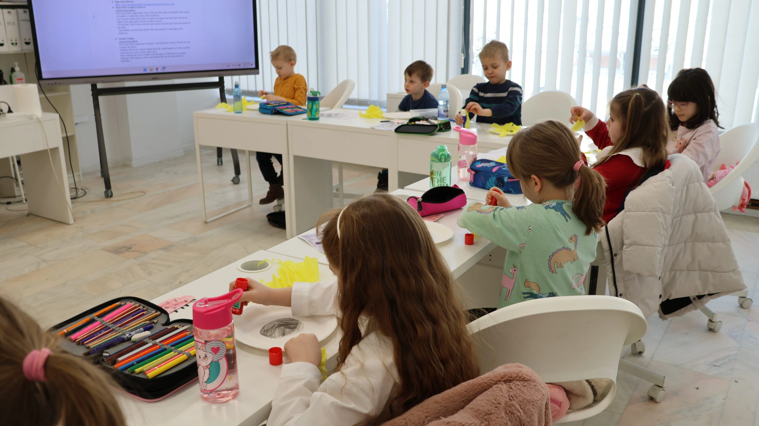 fotografie cu participanti de la Atelier Cambridge Star